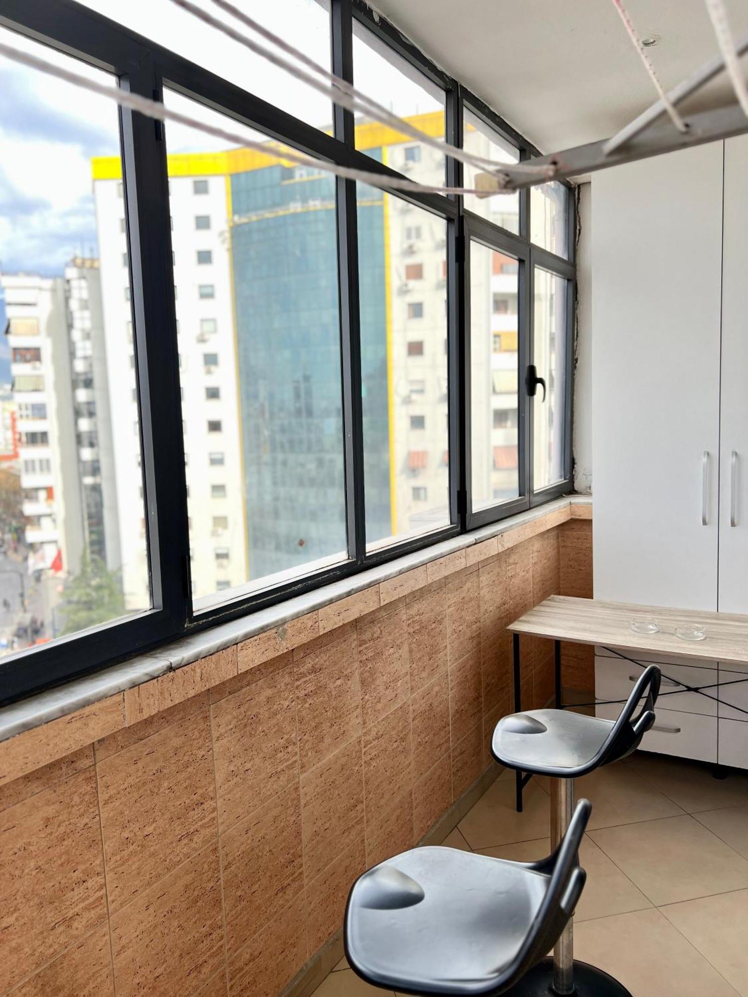 Boulevard Views - Spacious Tirana Apartment Esterno foto