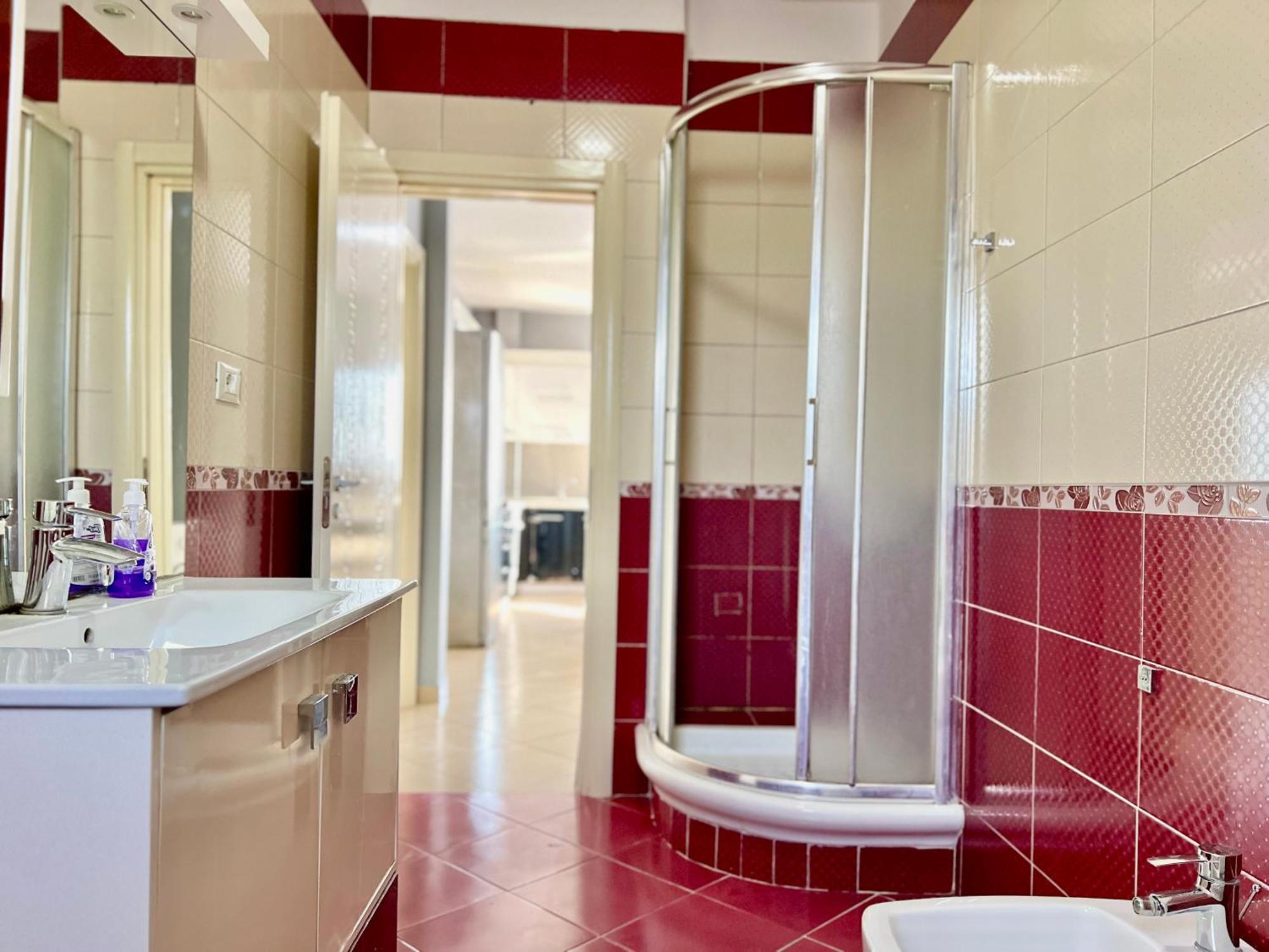 Boulevard Views - Spacious Tirana Apartment Esterno foto